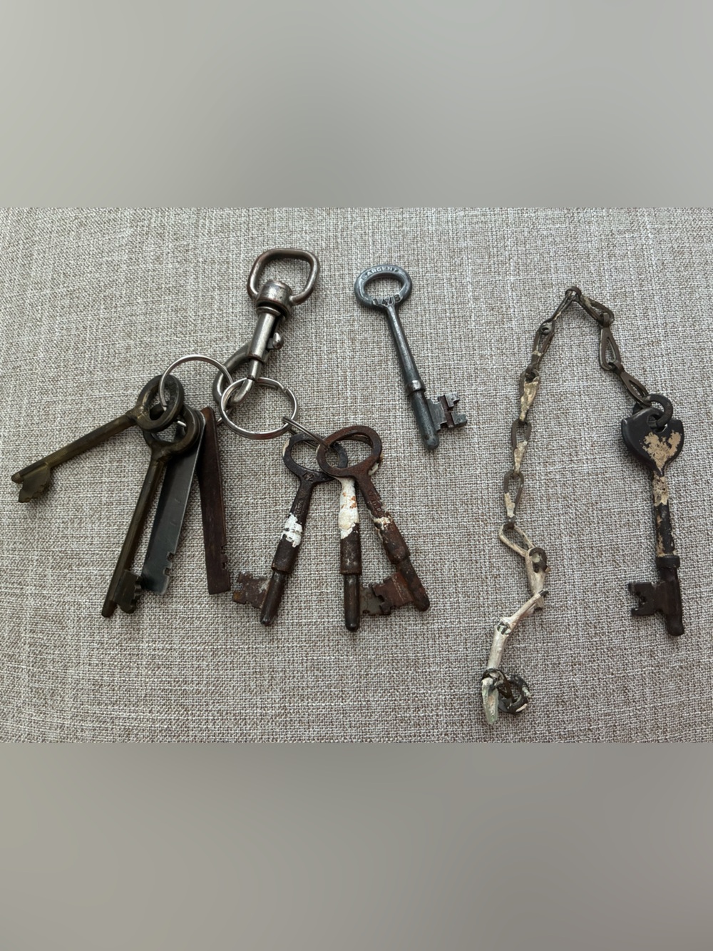 Vintage Keys Rustic Skeleton Keys Set
